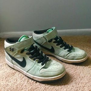 seafoam green nikes